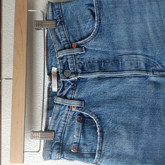 Levi's Ribcage Jeans - Picture 3 of 9